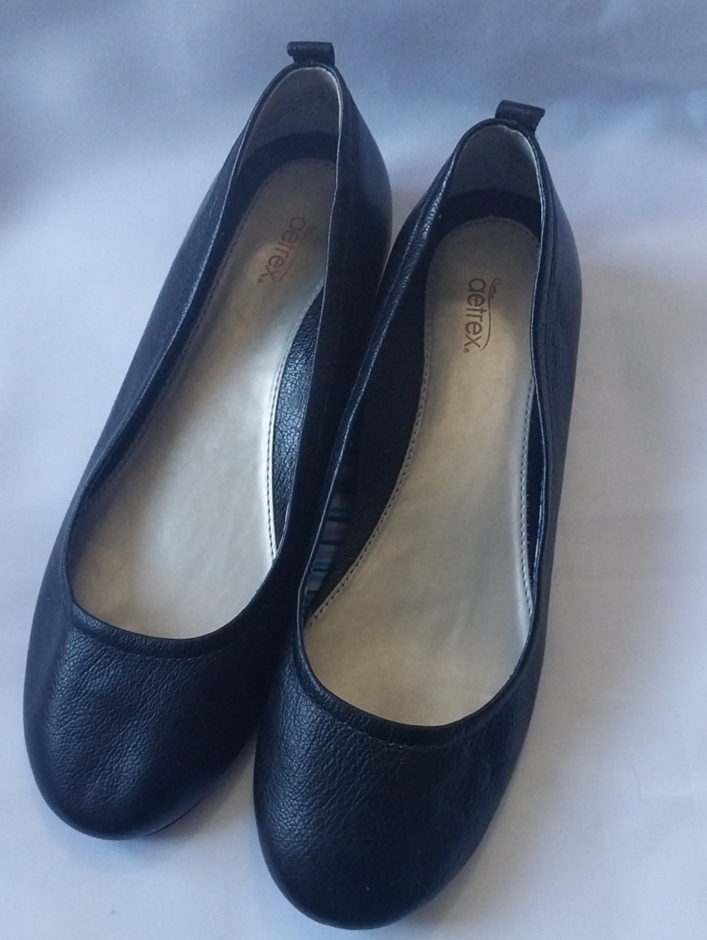 Aetrex Black Leather Round-Toe Ballet Flats